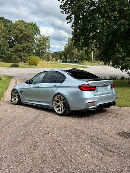 BMW M3 6 of 12