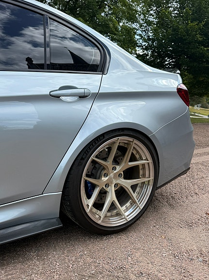 BMW M3 10 of 12