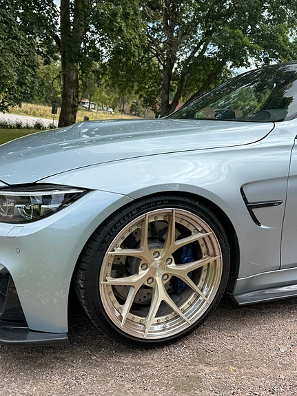 BMW M3 8 of 12