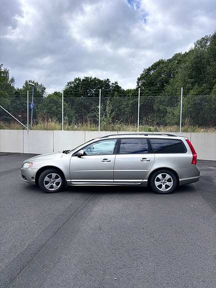 Volvo V70 5 of 14