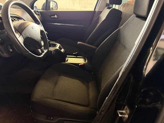 Peugeot 5008 8 of 11