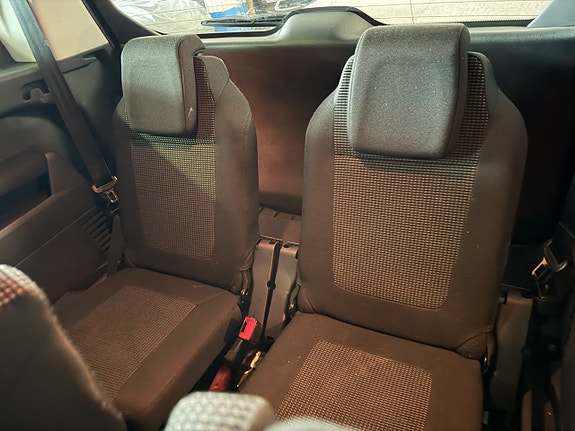 Peugeot 5008 9 of 11