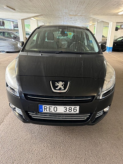 Peugeot 5008 3 of 11