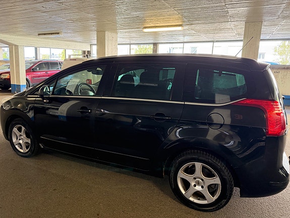 Peugeot 5008 7 of 11