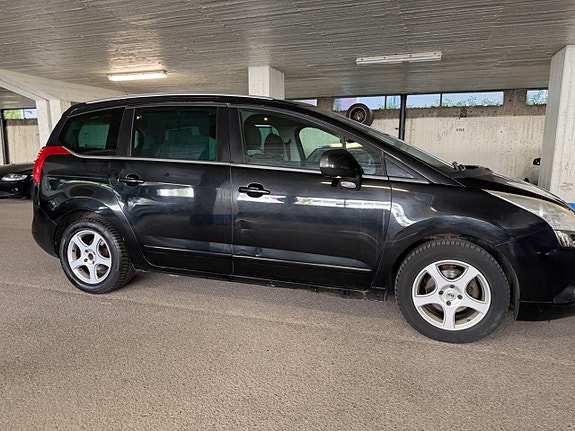 Peugeot 5008 4 of 11