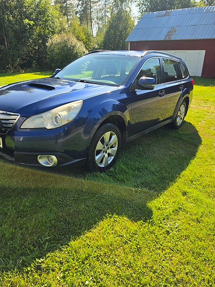 Subaru Outback 4 of 5