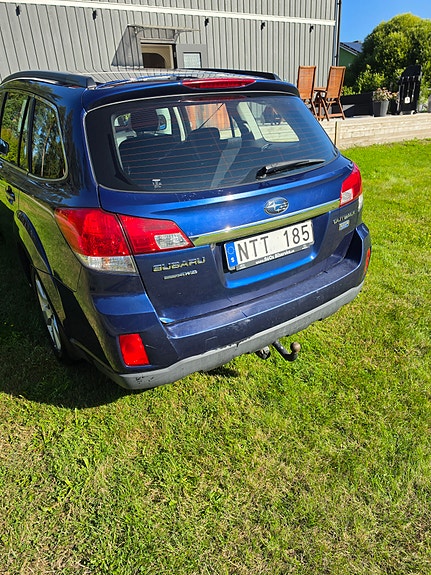 Subaru Outback 3 of 5