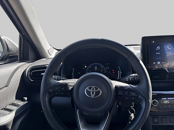 Toyota Yaris Cross 9 of 12