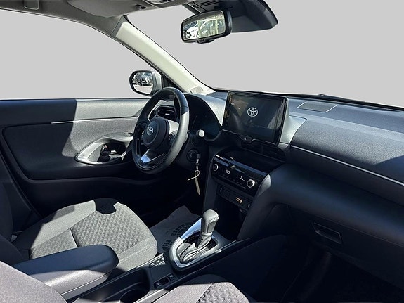 Toyota Yaris Cross 6 of 12