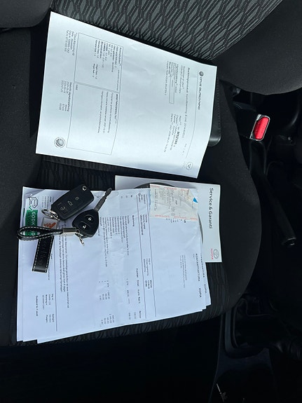 Toyota Yaris 8 of 8