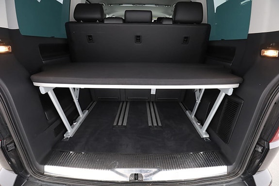 Volkswagen Multivan 18 of 30