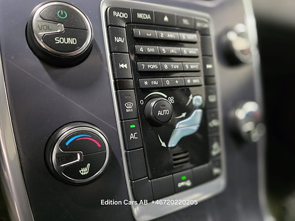 Volvo XC70 9 of 16
