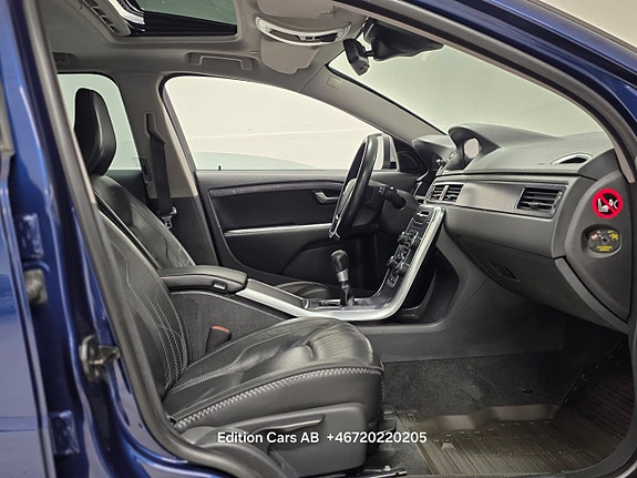 Volvo XC70 10 of 16