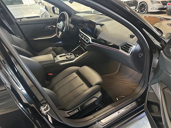 BMW 330e 26 of 27