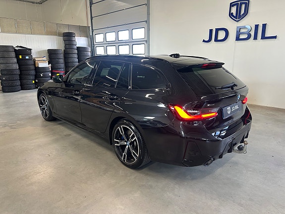 BMW 330e 11 of 27