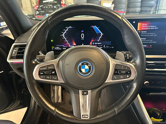 BMW 330e 15 of 27