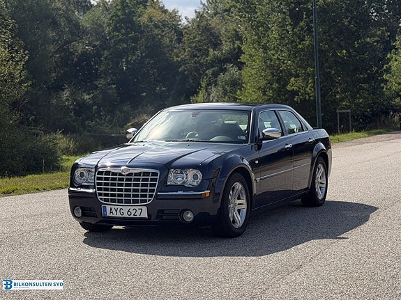 Chrysler 300C 3 of 17