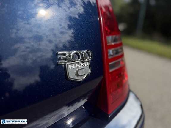 Chrysler 300C 14 of 17