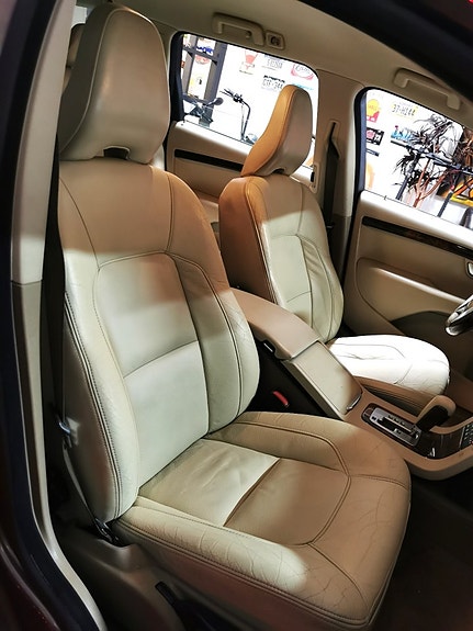 Volvo V70 20 of 28