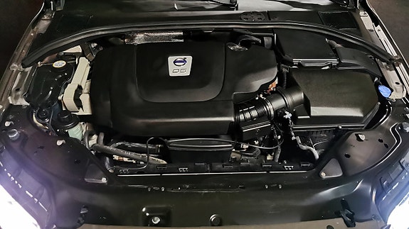 Volvo V70 8 of 28