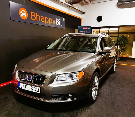 Volvo V70 4 of 28