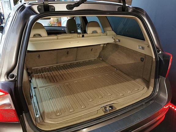 Volvo V70 26 of 28