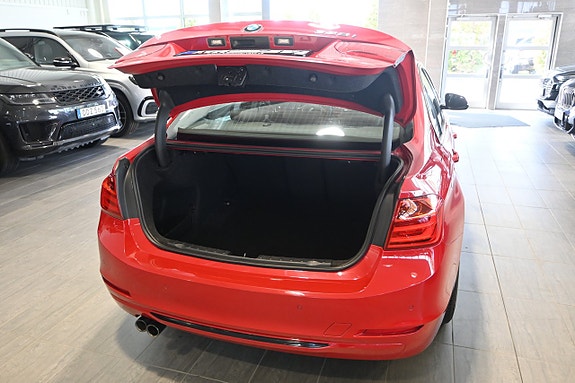 BMW 328i 14 of 22