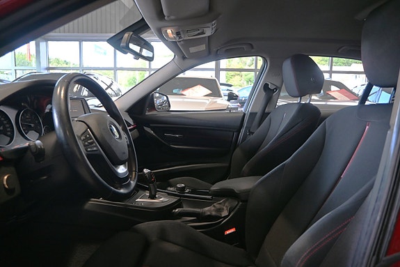 BMW 328i 8 of 22