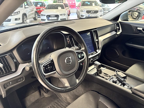 Volvo V60 Cross Country 10 of 12