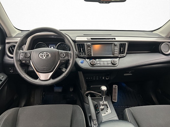 Toyota RAV4 11 of 30