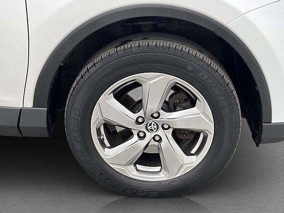 Toyota RAV4 27 of 30