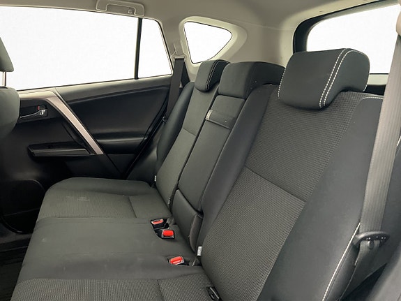 Toyota RAV4 19 of 30