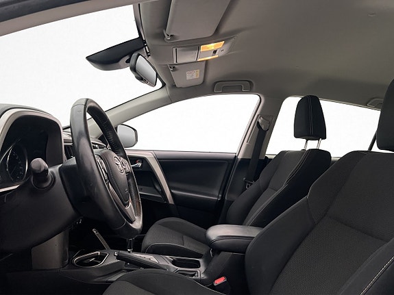 Toyota RAV4 10 of 30