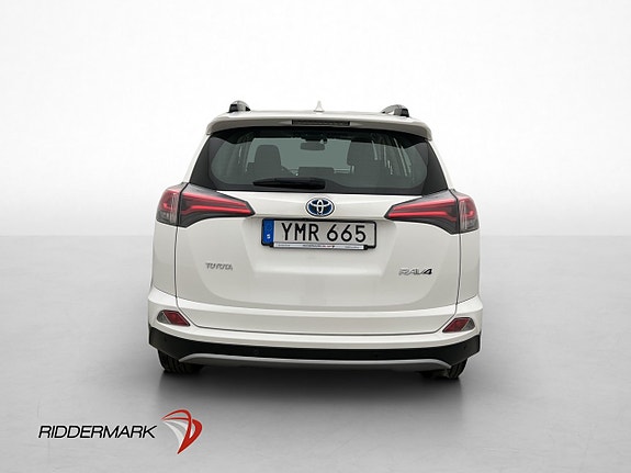 Toyota RAV4 6 of 30