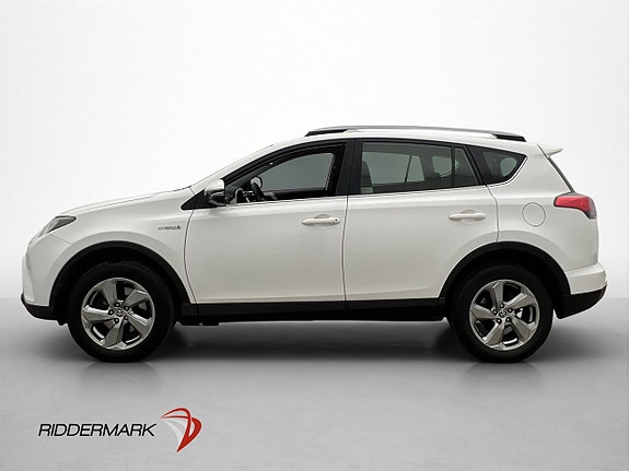 Toyota RAV4 4 of 30