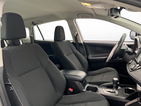 Toyota RAV4 22 of 30