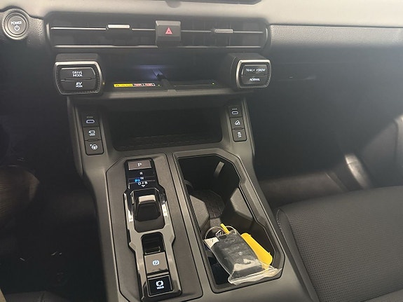 Toyota RAV4 17 of 17