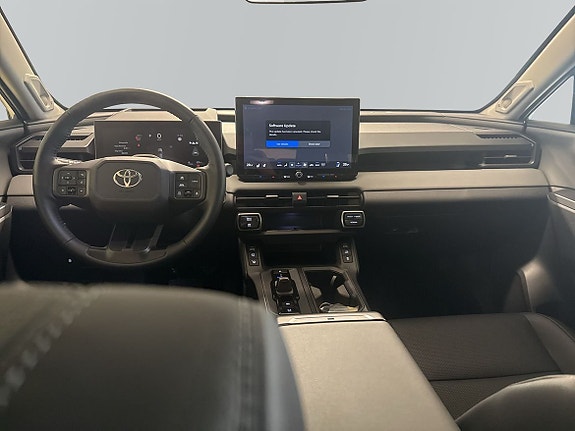 Toyota RAV4 8 of 17