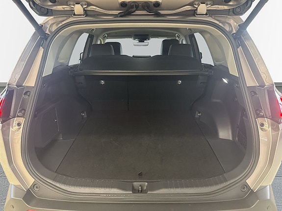 Toyota RAV4 10 of 17