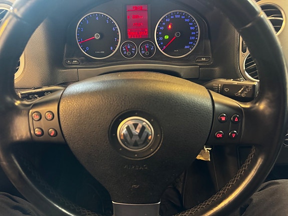 Volkswagen Tiguan 9 of 11