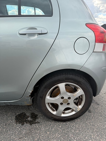 Toyota Yaris 3 of 4