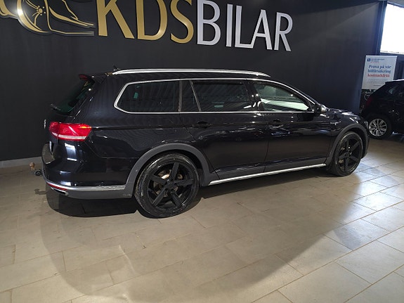 Volkswagen Passat Alltrack 5 of 13