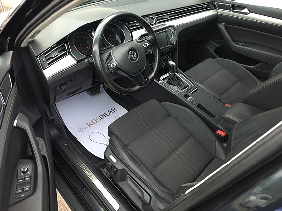 Volkswagen Passat Alltrack 9 of 13