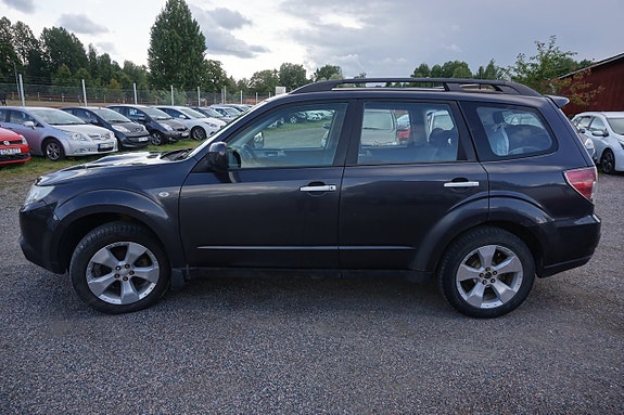 Subaru Forester 4 of 8