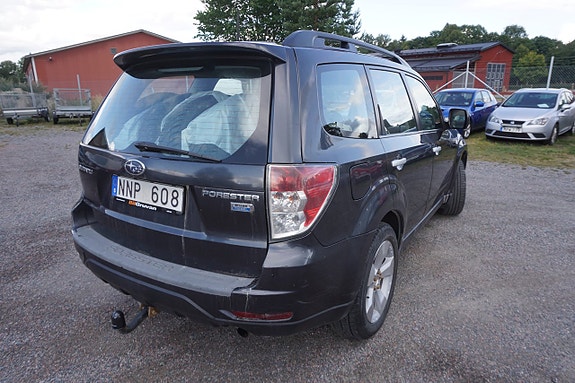 Subaru Forester 3 of 8