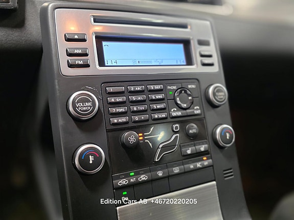 Volvo V70 10 of 17