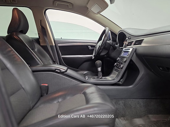 Volvo V70 13 of 17