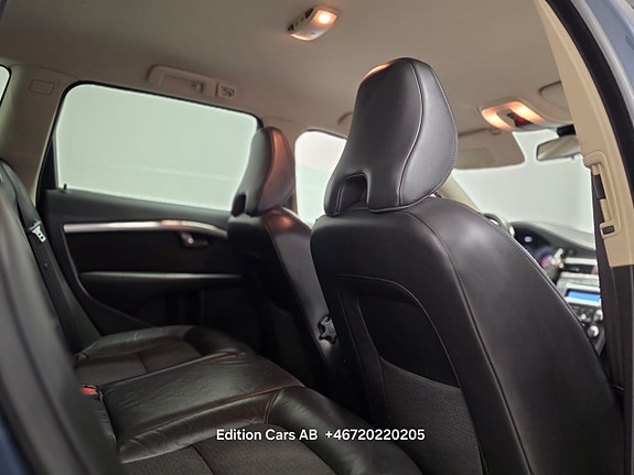 Volvo V70 16 of 17