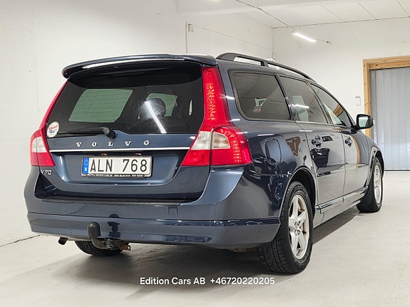 Volvo V70 5 of 17