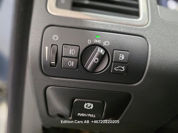 Volvo V70 11 of 17